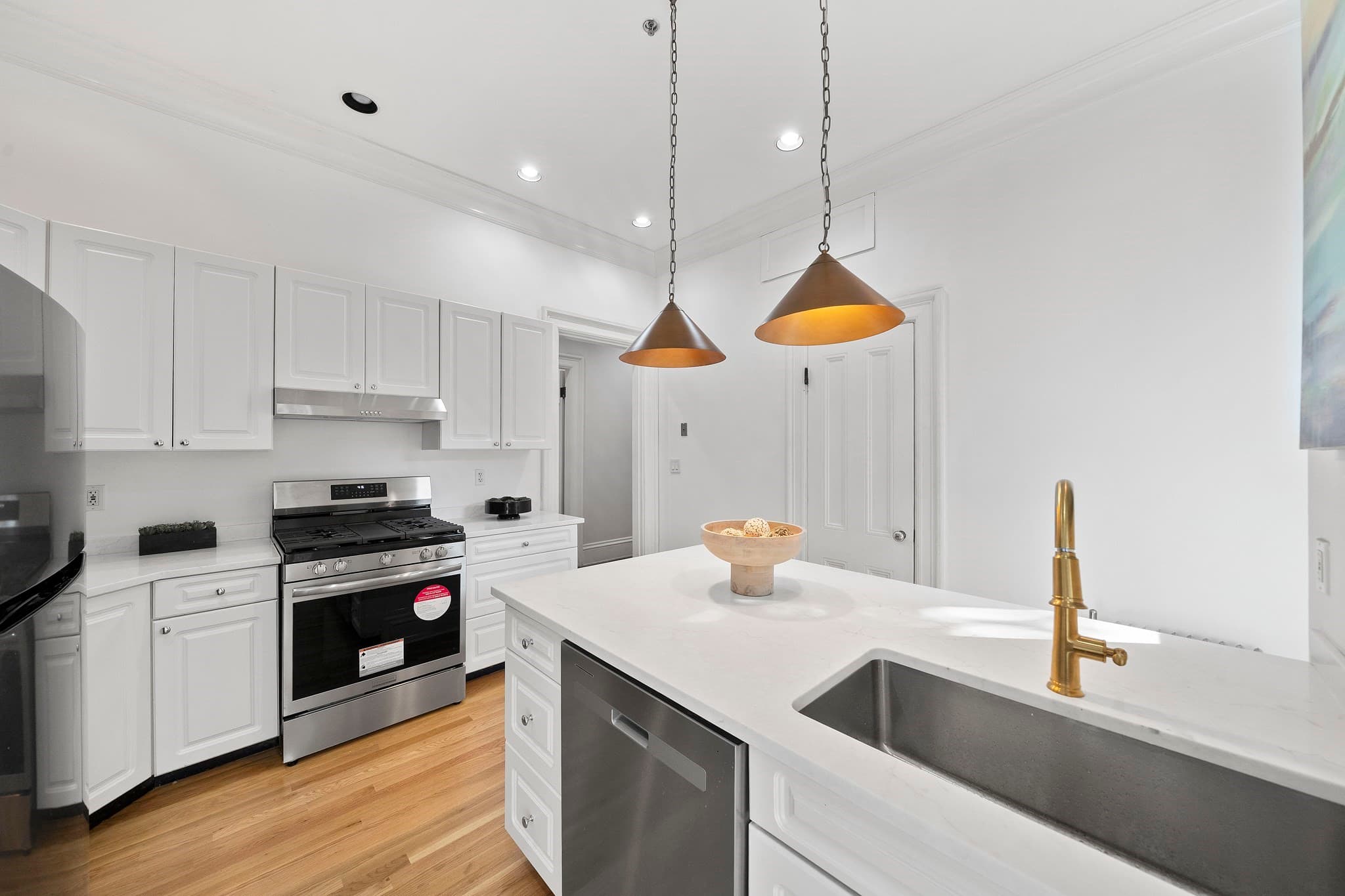 Condominium at 17 High Street # 2, Brookline MA 02445, Brookline, photo 4 of 42