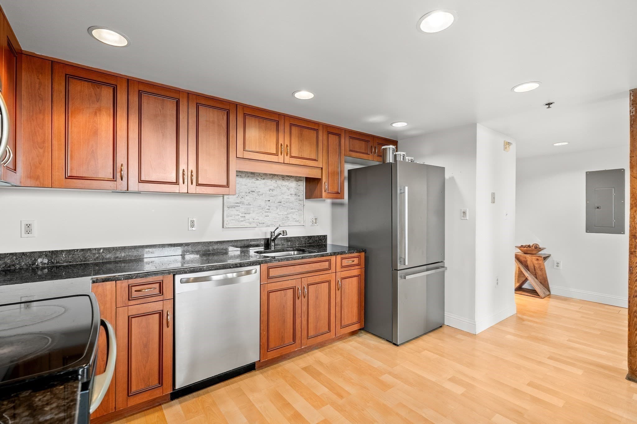 Condominium at 147 Centre Street # 309, Brockton MA 02301, Brockton, photo 17 of 41