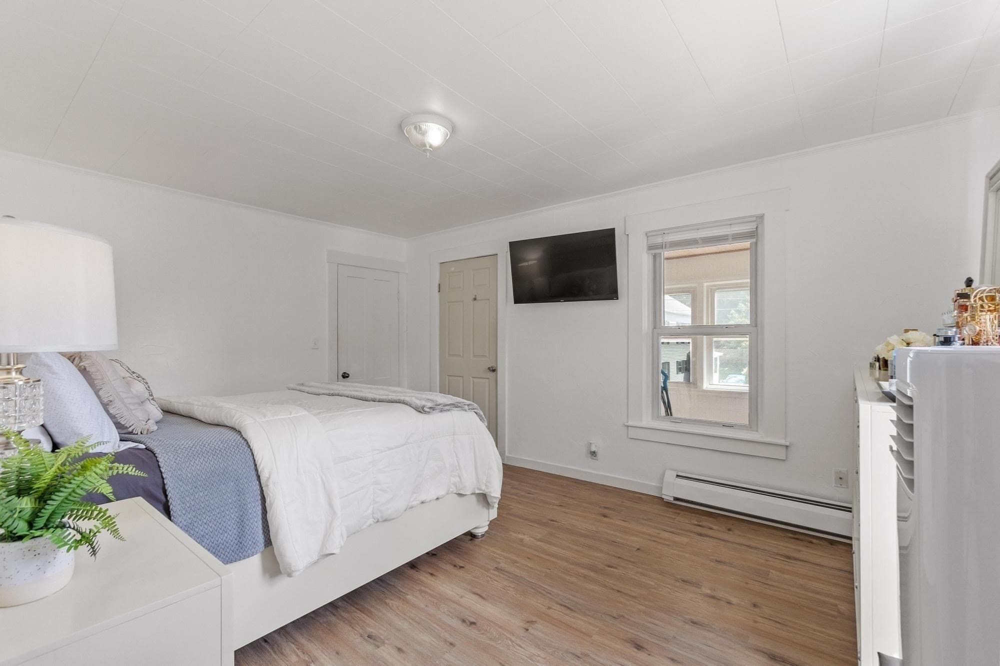 2 Family - 2 Units Up/Down at 262 Oak Street, Clinton MA 01510, Clinton, photo 13 of 42