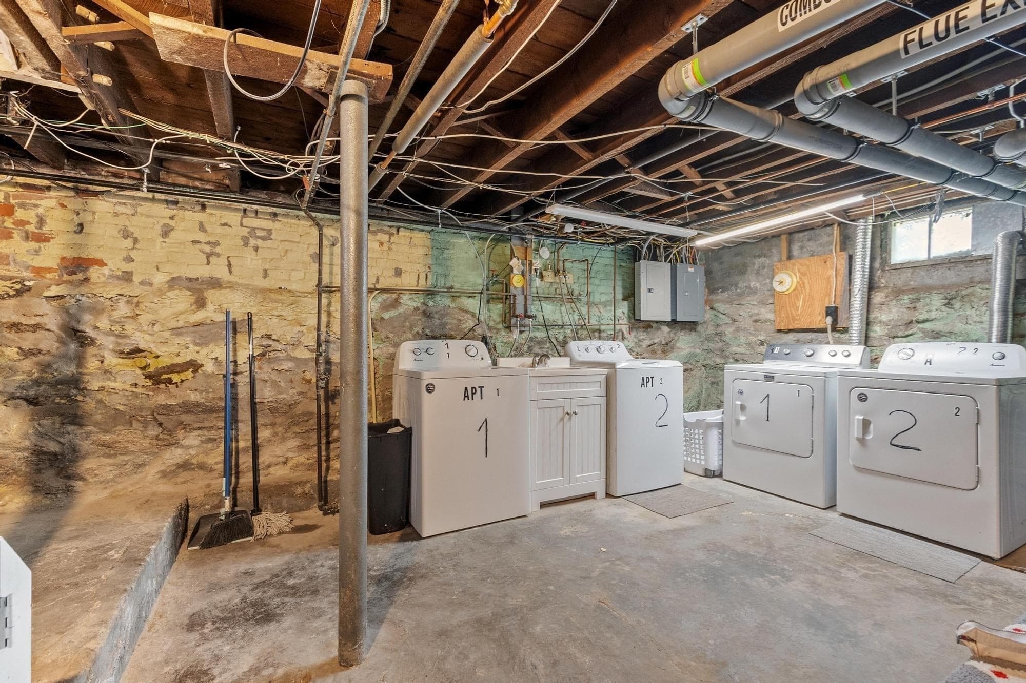 2 Family - 2 Units Up/Down at 262 Oak Street, Clinton MA 01510, Clinton, photo 35 of 42