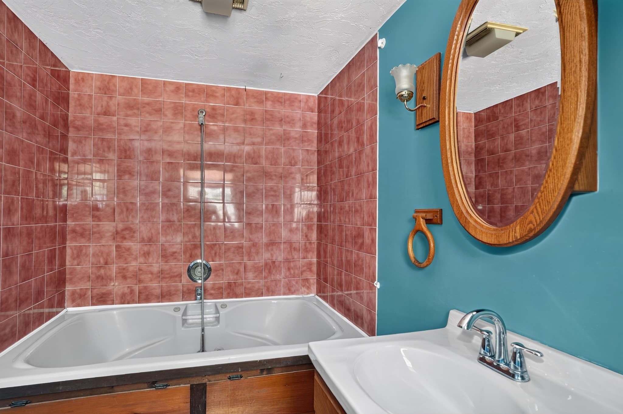 Single Family Residence at 68 School St, Upton MA 01568, Upton, photo 12 of 24