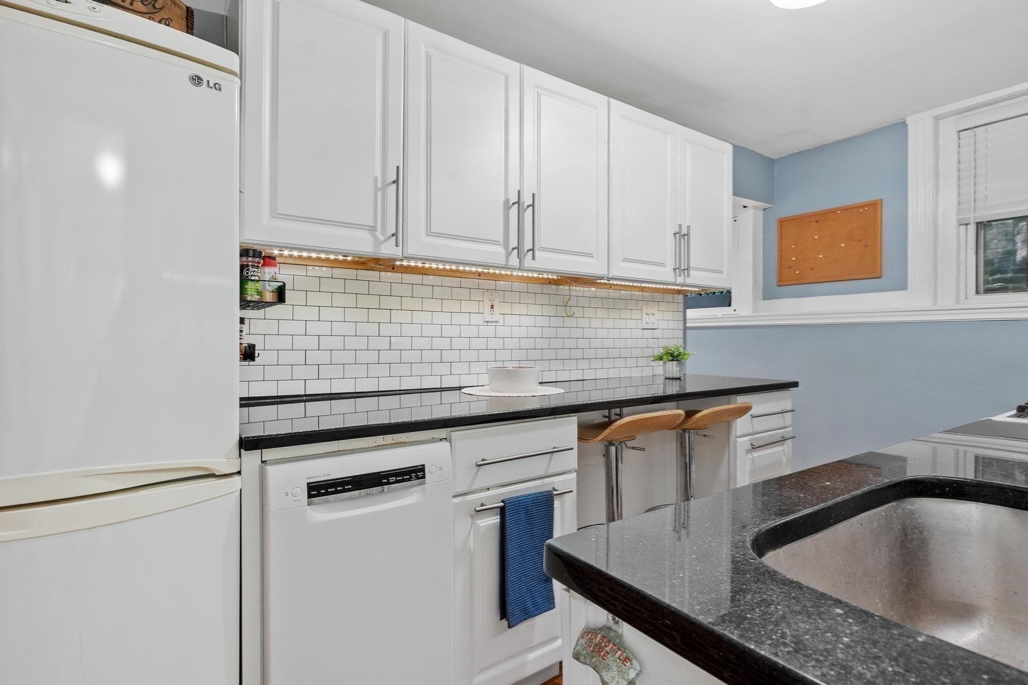 Condominium at 51 Revere St # 1, Boston MA 02114, photo 13 of 29