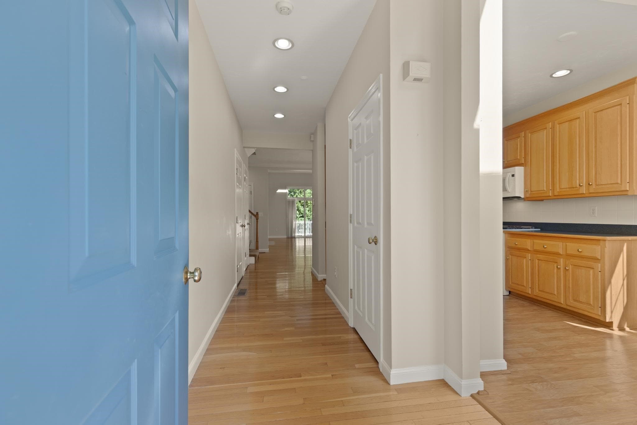 Condominium at 9 Kingson Ln # 6, Medway MA 02053, Medway, photo 3 of 42
