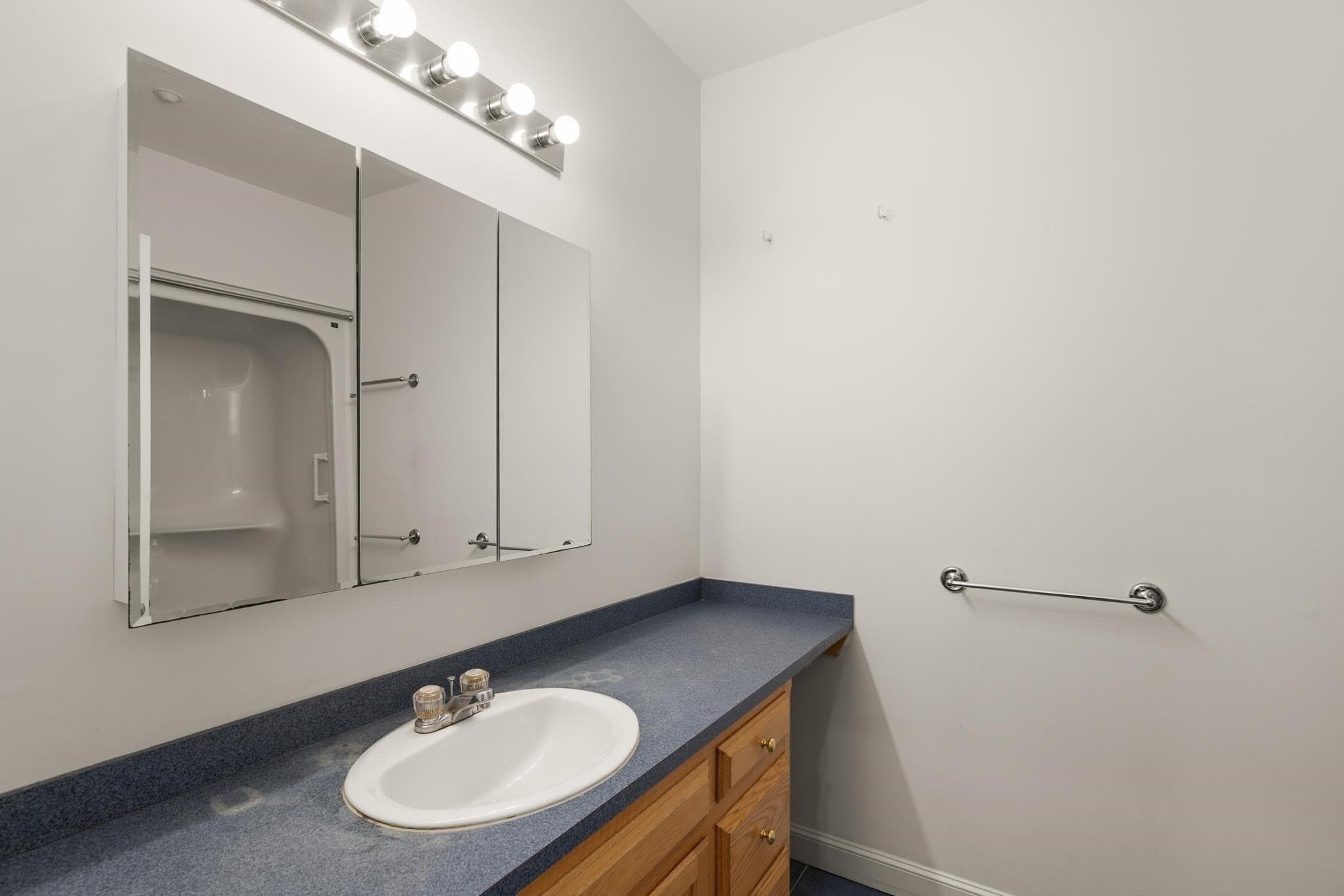 Condominium at 9 Kingson Ln # 6, Medway MA 02053, Medway, photo 29 of 42
