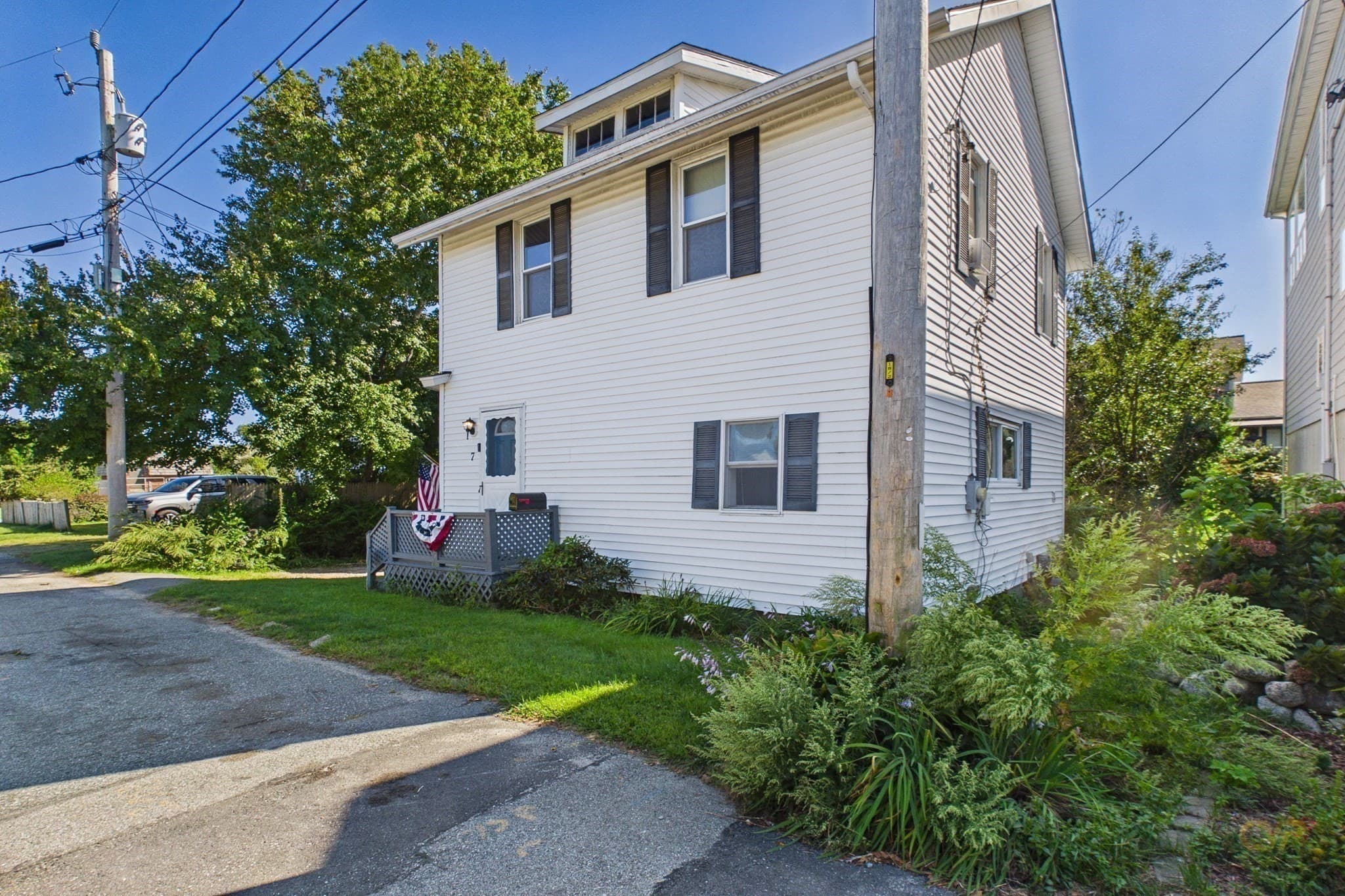 Single Family Residence at 7 Bayview Ave, Fairhaven MA 02719, Fairhaven, photo 4 of 35