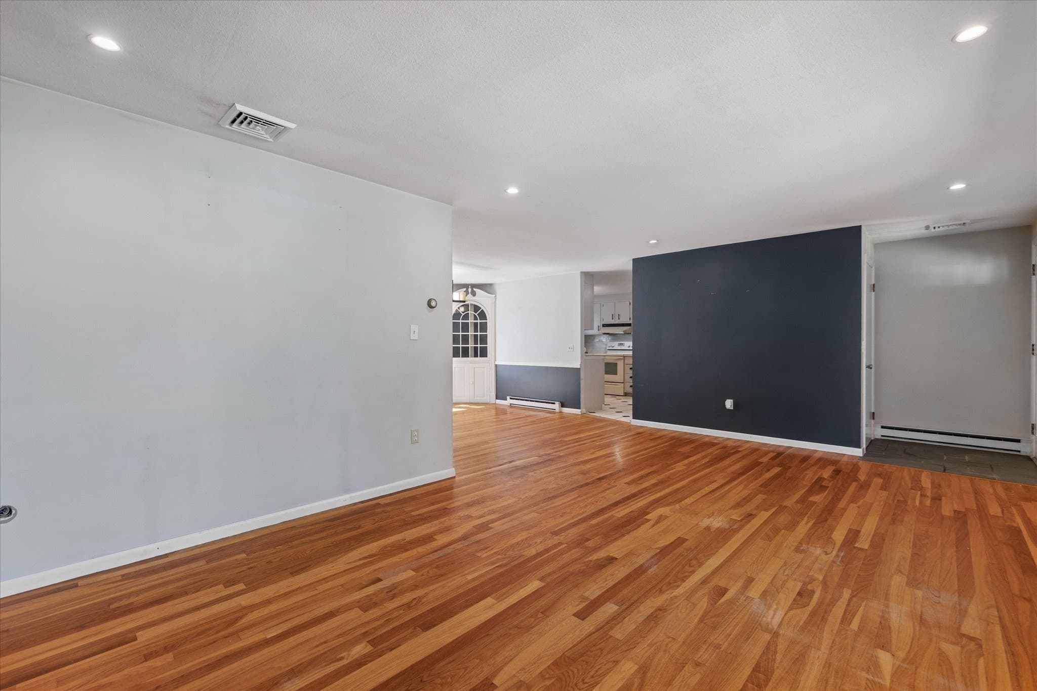 Single Family Residence at 36 Barry Rd, Worcester MA 01609, Worcester, photo 17 of 35