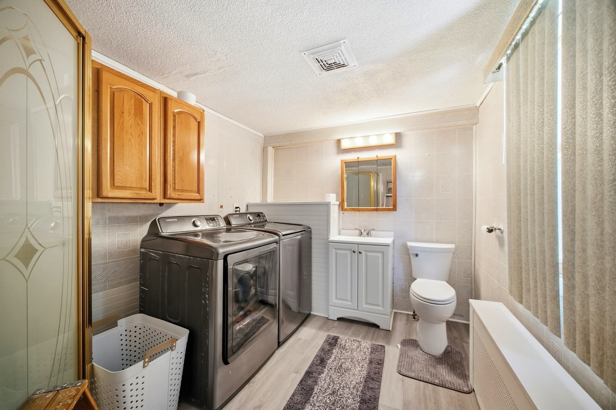 Single Family Residence at 333 Nottingham St, Springfield MA 01104, Springfield, photo 9 of 16