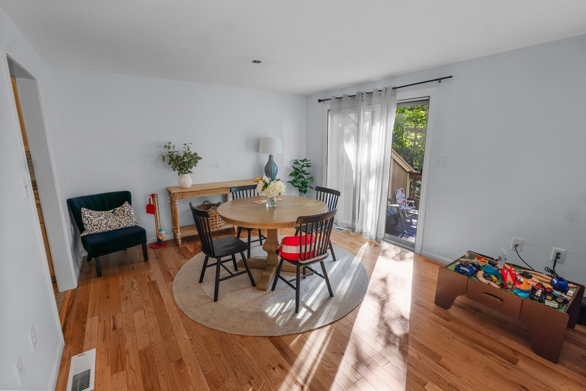 Condominium at 43 Brickett Hill Circle # 43, Haverhill MA 01830, Haverhill, photo 4 of 13