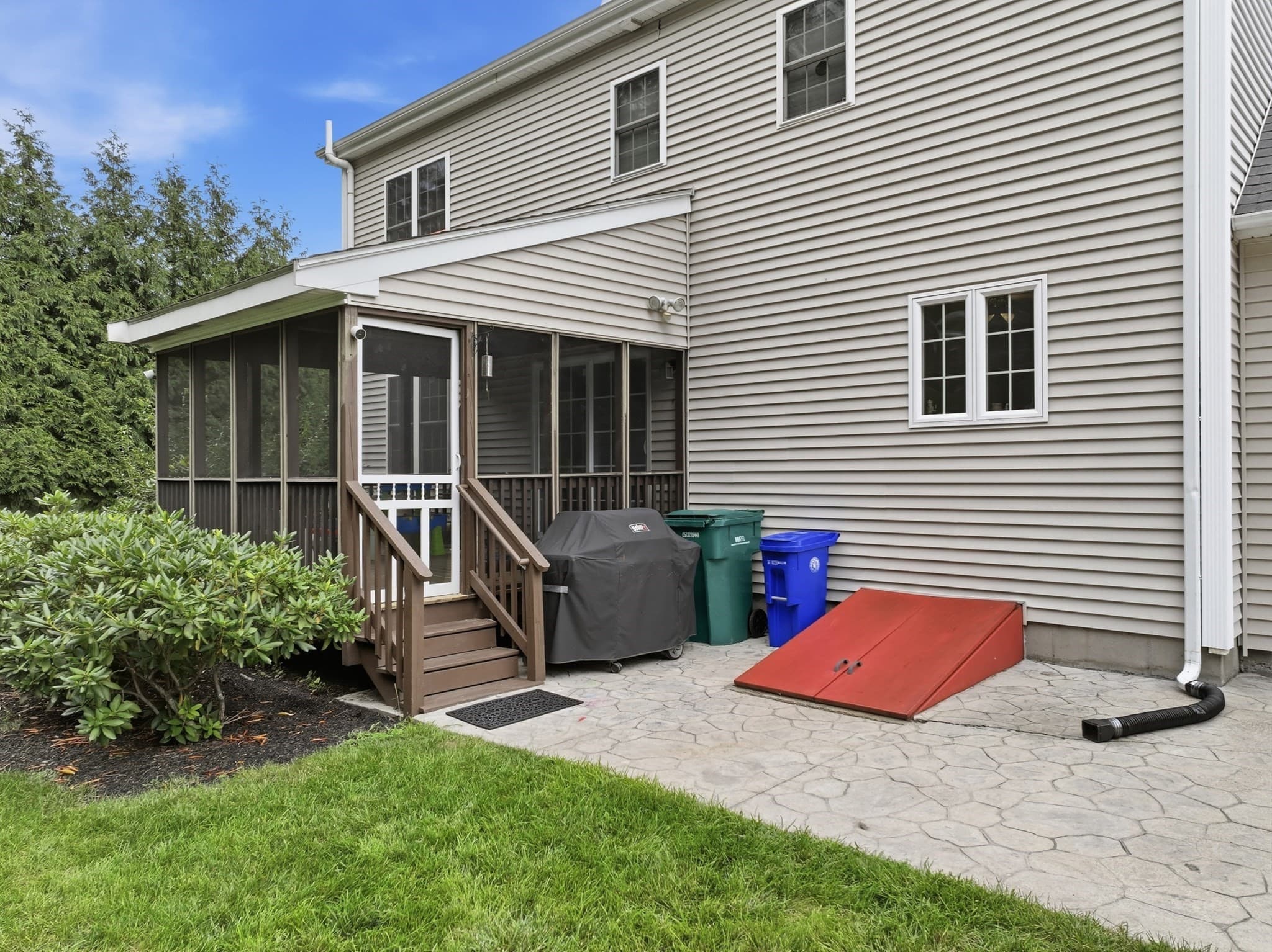 Single Family Residence at 8 Erika Way, Attleboro MA 02703, Attleboro, photo 7 of 42