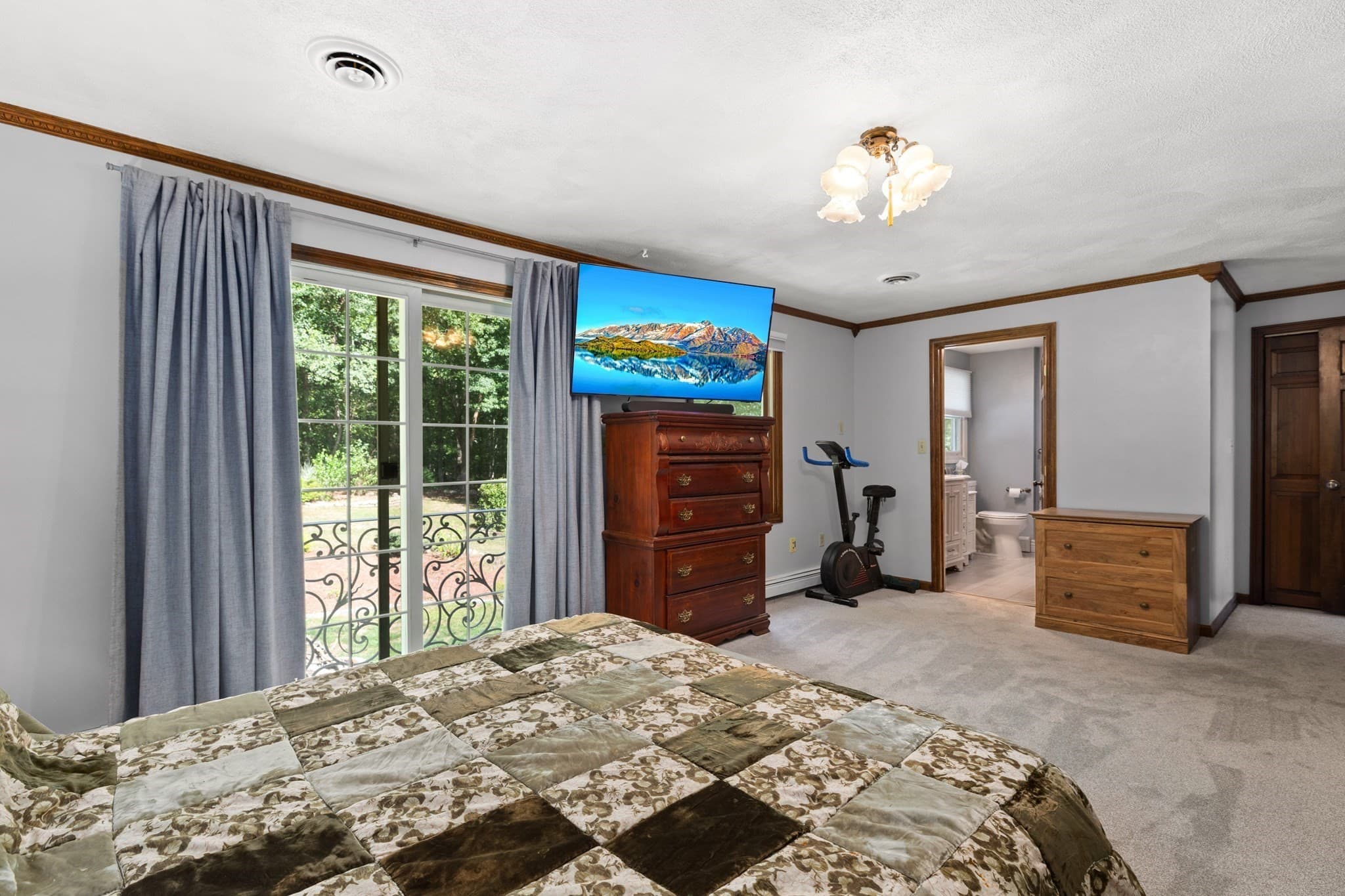 Single Family Residence at 195 Cordaville Rd, Ashland MA 01721, Ashland, photo 13 of 31