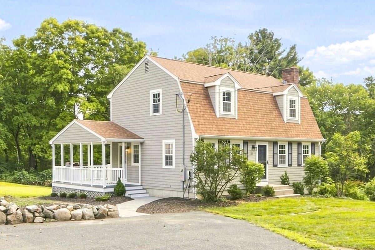 212 Pleasant, Millis MA 02054