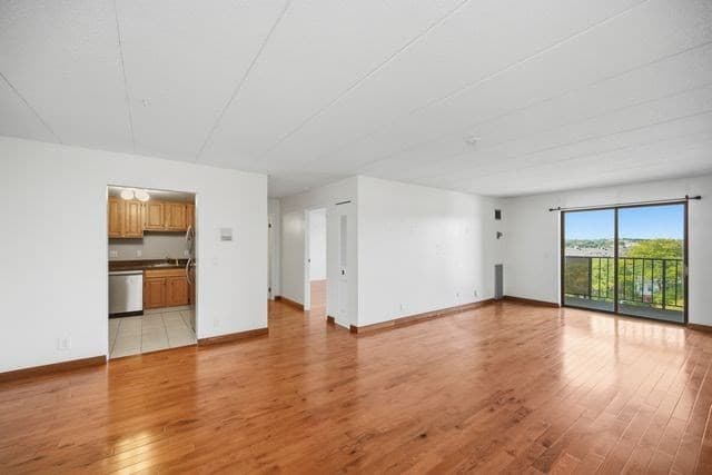 Condominium at 175 Quincy Shore Dr # B61, Quincy MA 02171, Quincy, photo 9 of 27