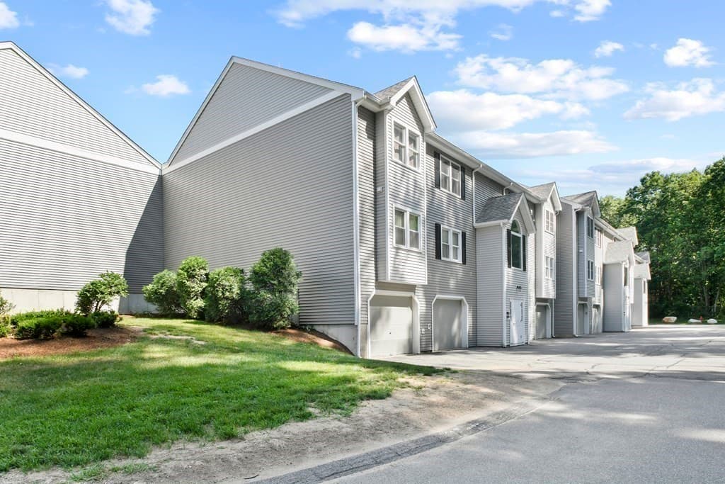 Condominium at 74 Tennis Plaza Road # 38, Dracut MA 01826, Dracut, photo 26 of 29