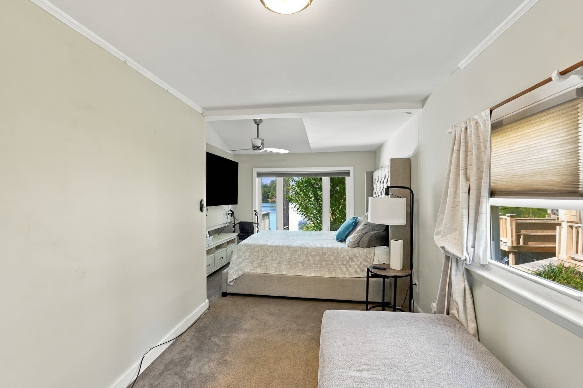 Single Family Residence at 1533 Morton Avenue, New Bedford MA 02745, New Bedford, photo 12 of 36