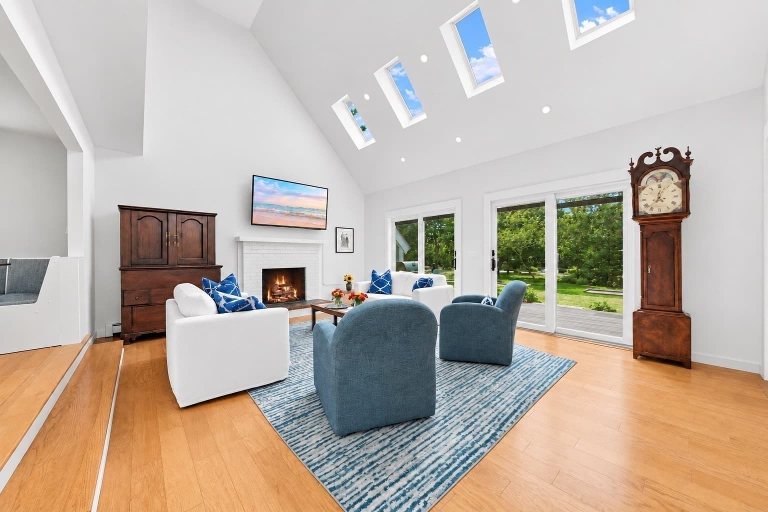Single Family Residence at 62 Schoolhouse Rd, Edgartown MA 02539, Edgartown, photo 6 of 36