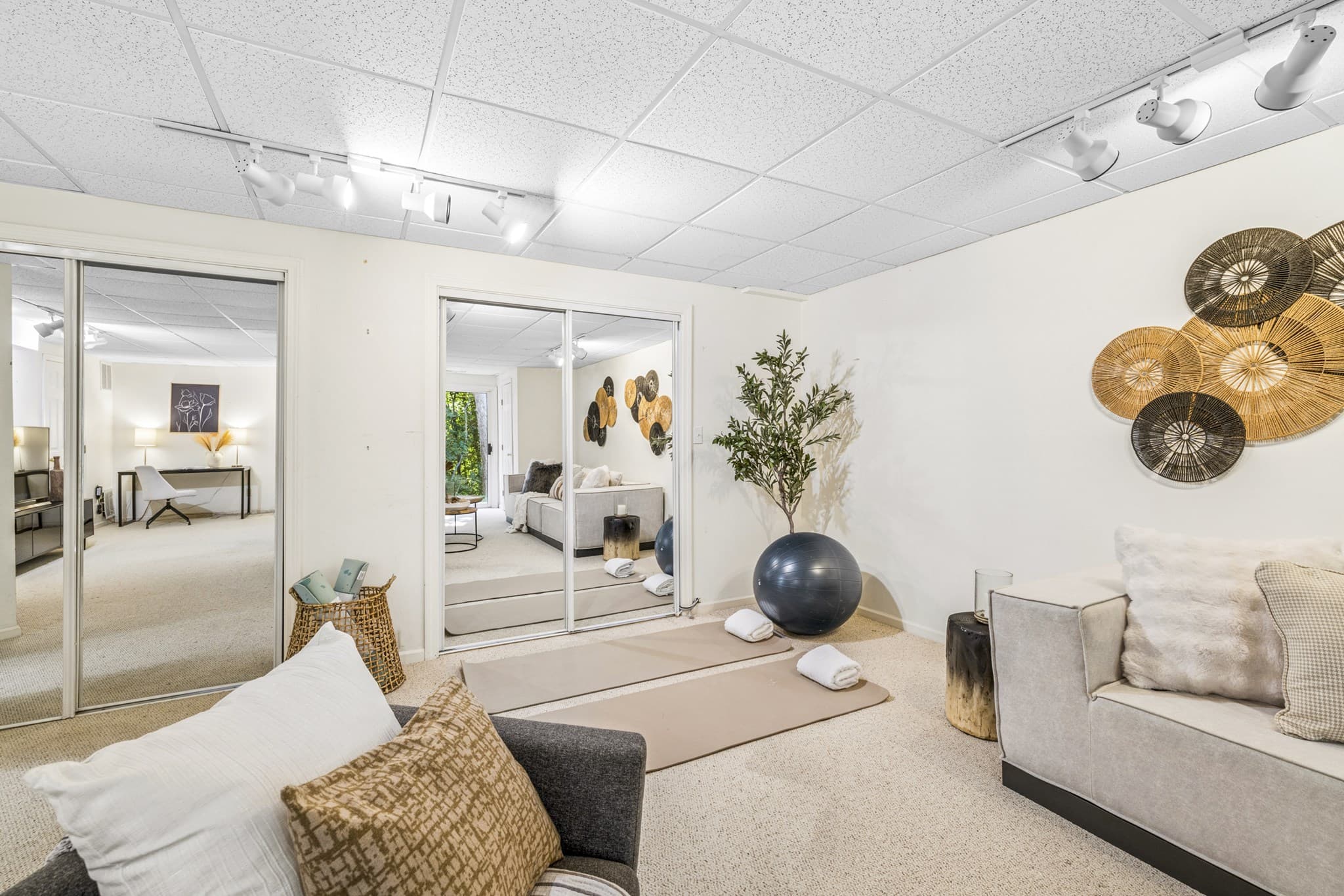 Condominium at 21 Treetop Ct # 21, Burlington MA 01803, Burlington, photo 28 of 39