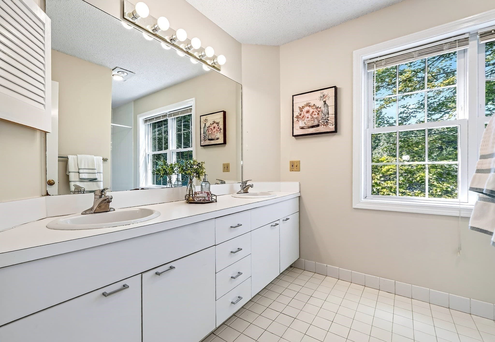 Condominium at 18 Knollwood Court # 18, Burlington MA 01803, Burlington, photo 13 of 27