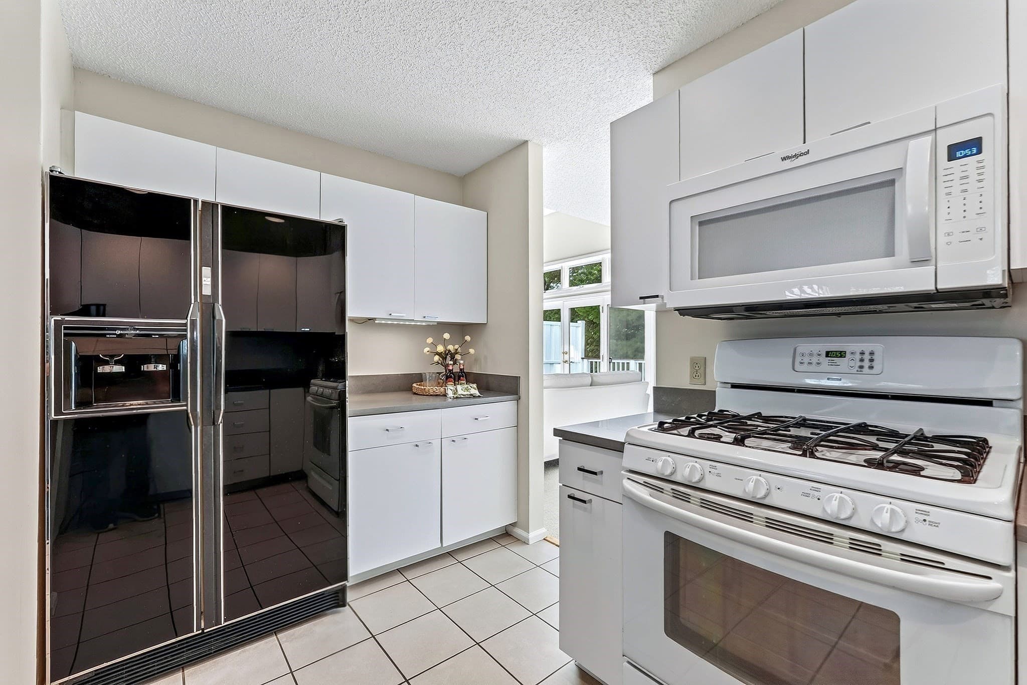 Condominium at 18 Knollwood Court # 18, Burlington MA 01803, Burlington, photo 9 of 27