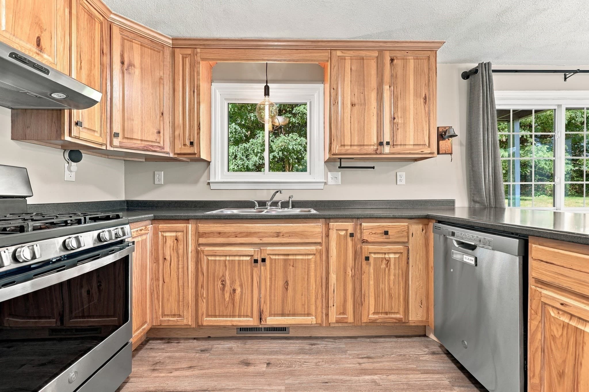 Condominium at 51 Frederick Street # 81, Dracut MA 01826, Dracut, photo 12 of 42