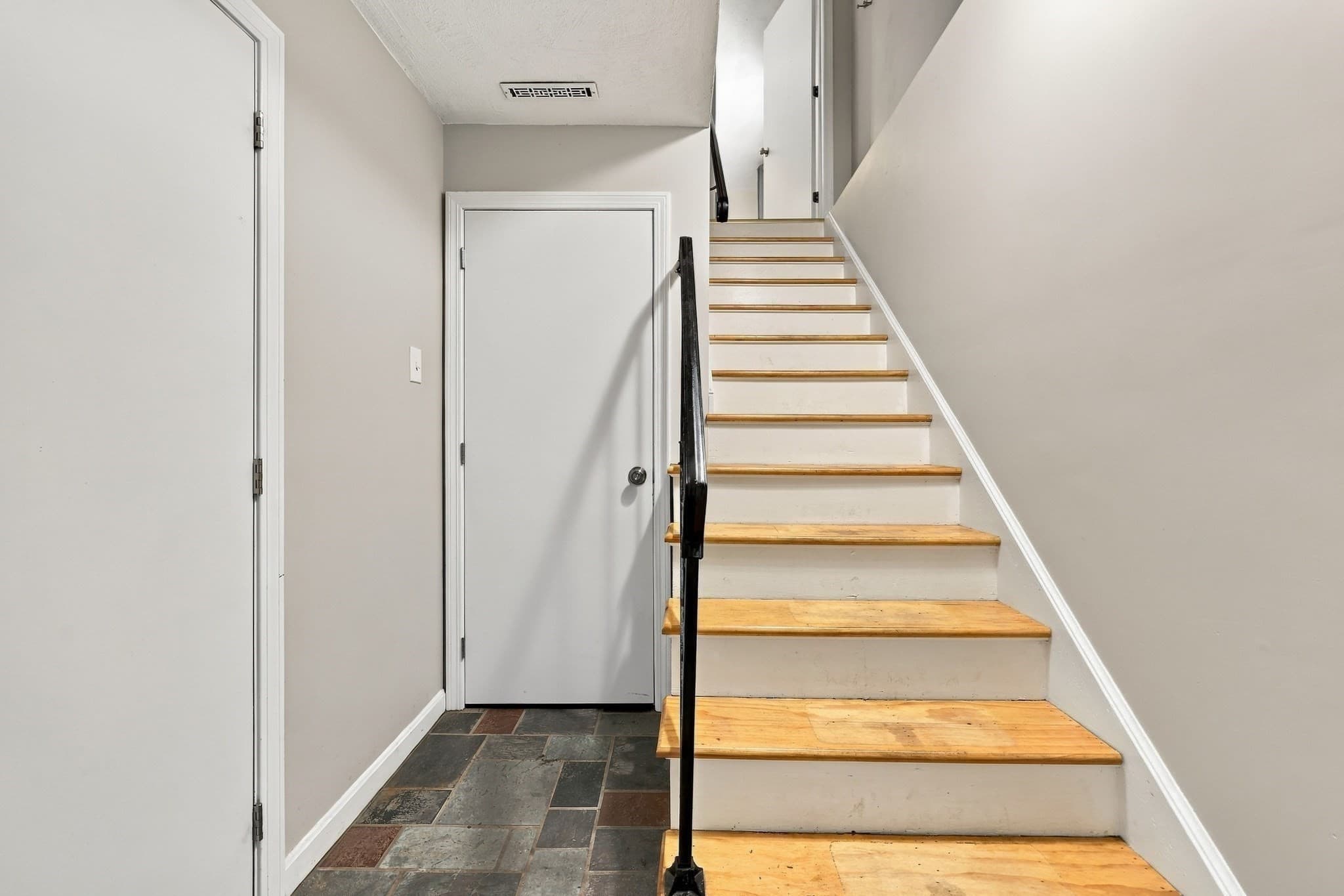 Condominium at 51 Frederick Street # 81, Dracut MA 01826, Dracut, photo 5 of 42