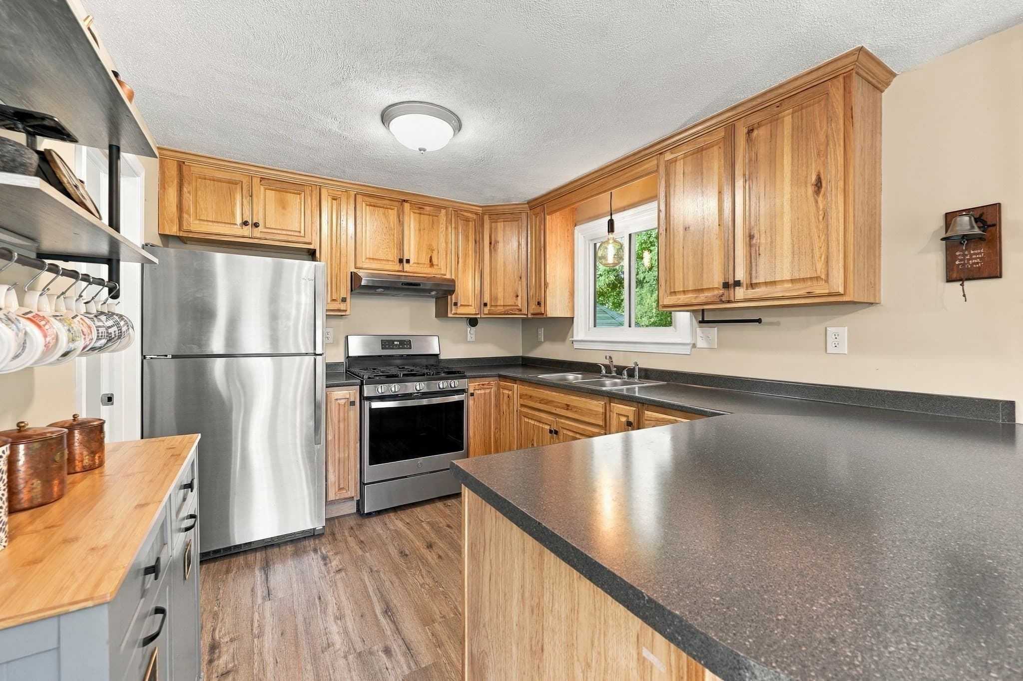 Condominium at 51 Frederick Street # 81, Dracut MA 01826, Dracut, photo 9 of 42