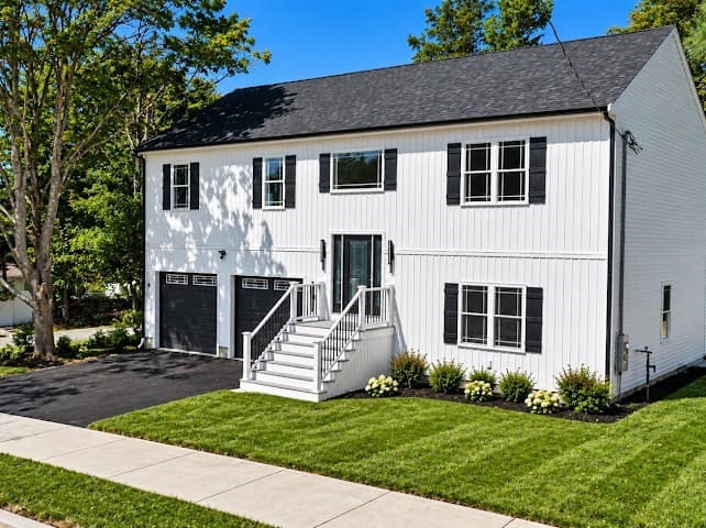 187 Pitman St., New Bedford MA 02746