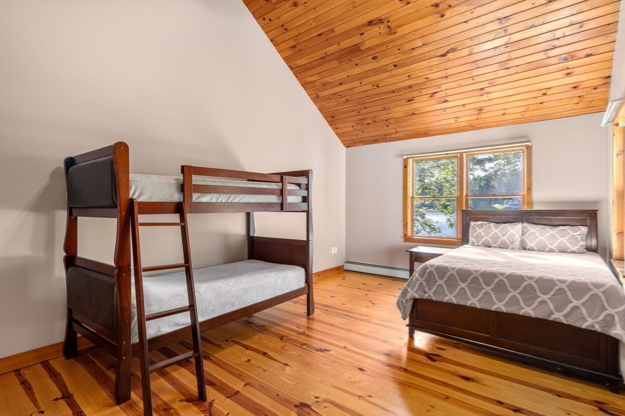 Single Family Residence at 10 Klondike Rd, Dudley MA 01571, Dudley, photo 25 of 40
