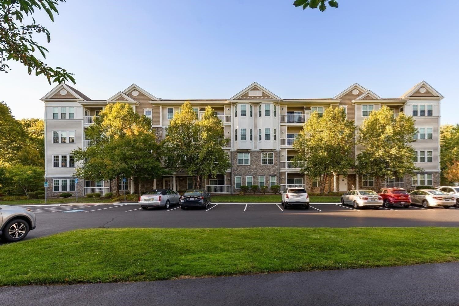 Condominium at 23 Augustus Court # 2004, Reading MA 01867, Reading, photo 35 of 36