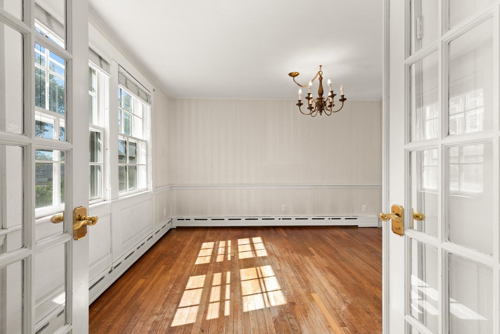 Single Family Residence at 19 Highland St, Gloucester MA 01930, Gloucester, photo 16 of 40