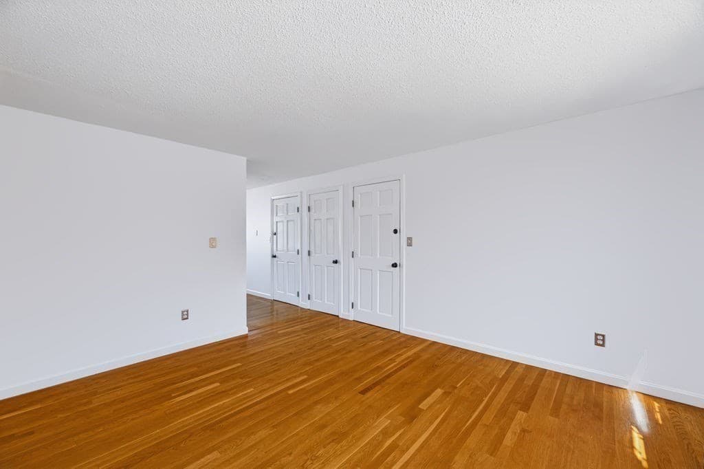 Condominium at 20 Beacon Ave # 3, Newburyport MA 01950, Newburyport, photo 5 of 26