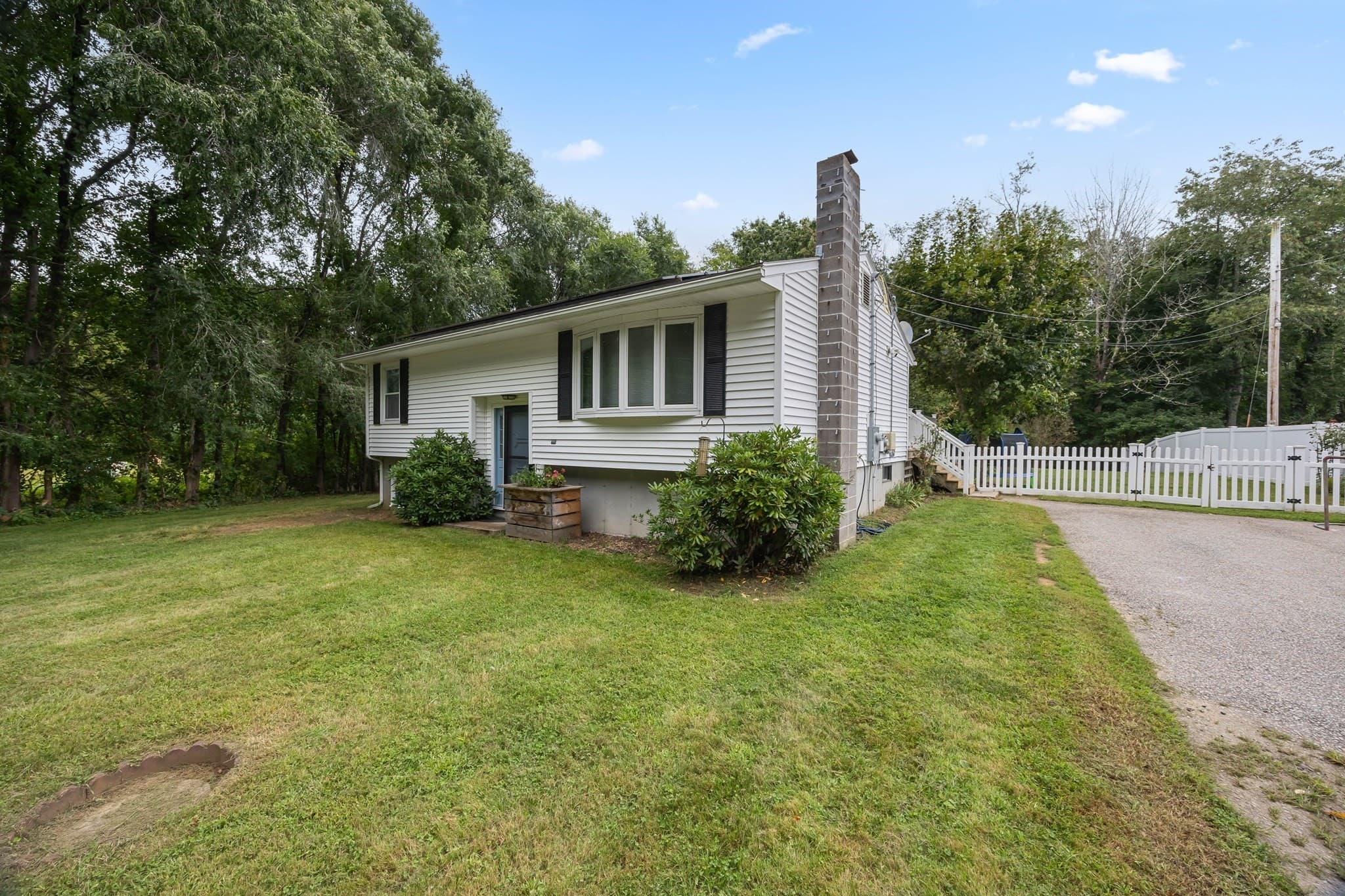 Single Family Residence at 78 Ellis Rd, Southbridge MA 01550, Southbridge, photo 3 of 33