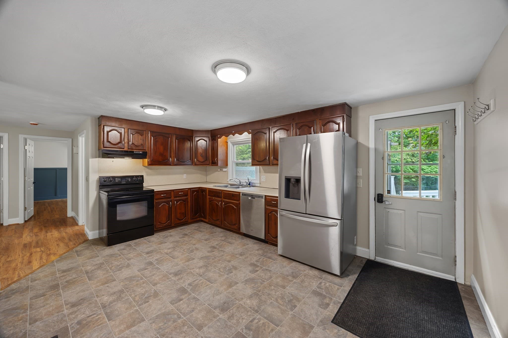 Single Family Residence at 78 Ellis Rd, Southbridge MA 01550, Southbridge, photo 9 of 33