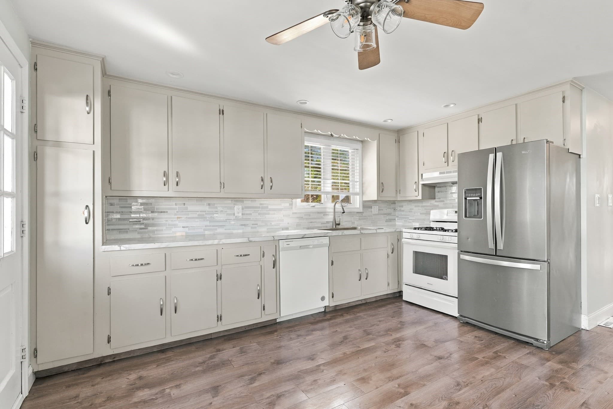Single Family Residence at 240 Irvington, New Bedford MA 02745, New Bedford, photo 6 of 19