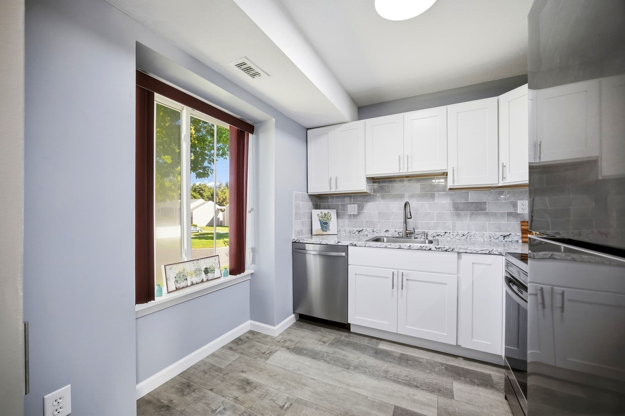 Condominium at 25 Nassau Dr # 25, Springfield MA 01129, Springfield, photo 4 of 30