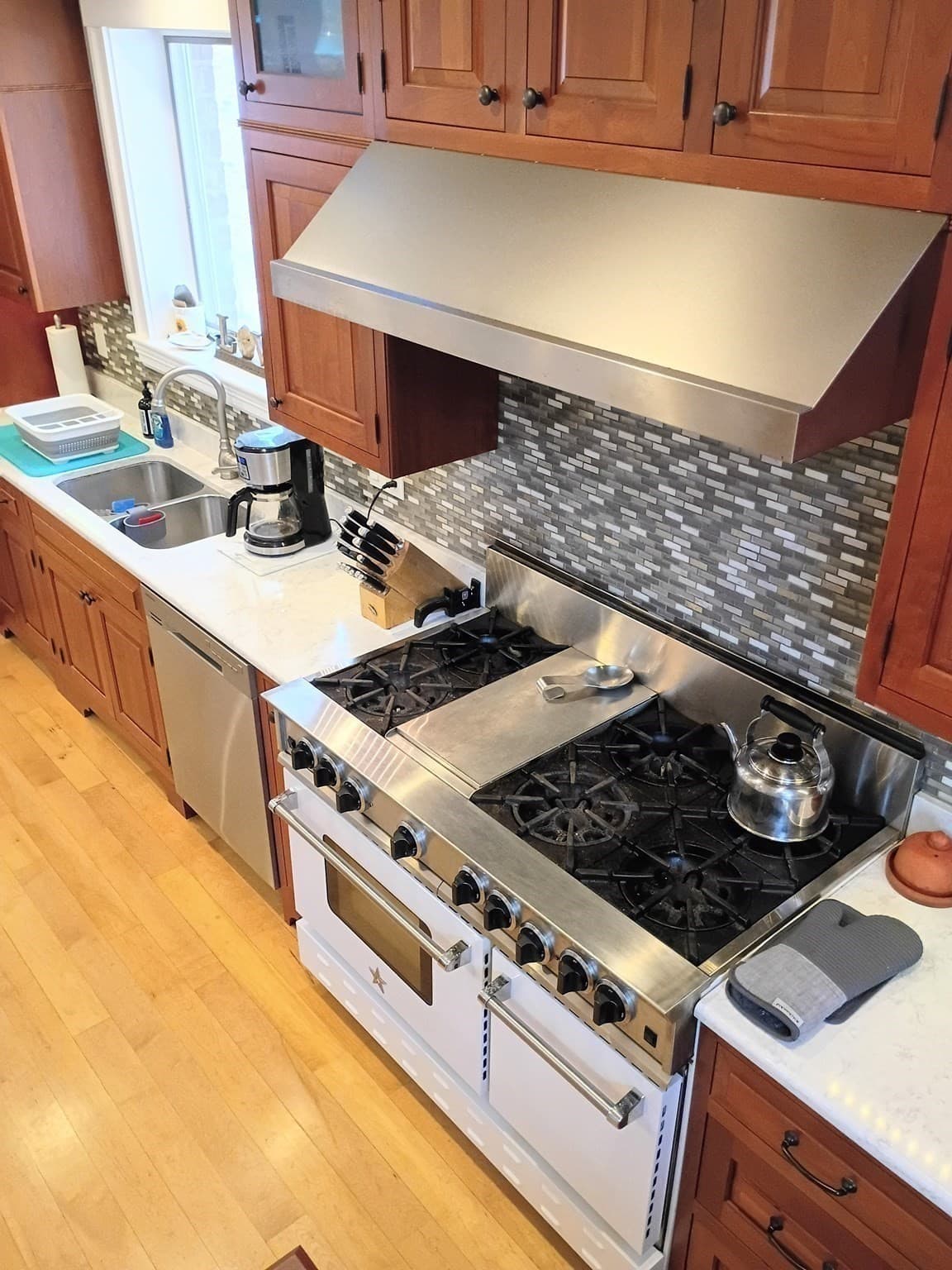 Single Family Residence at 19 John Ave, Revere MA 02151, Revere, photo 8 of 34