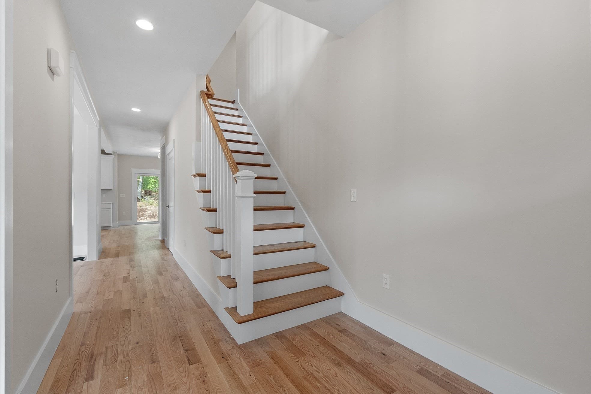 Single Family Residence at 18 Waites Crossing, Norfolk MA 02056, Norfolk, photo 16 of 33