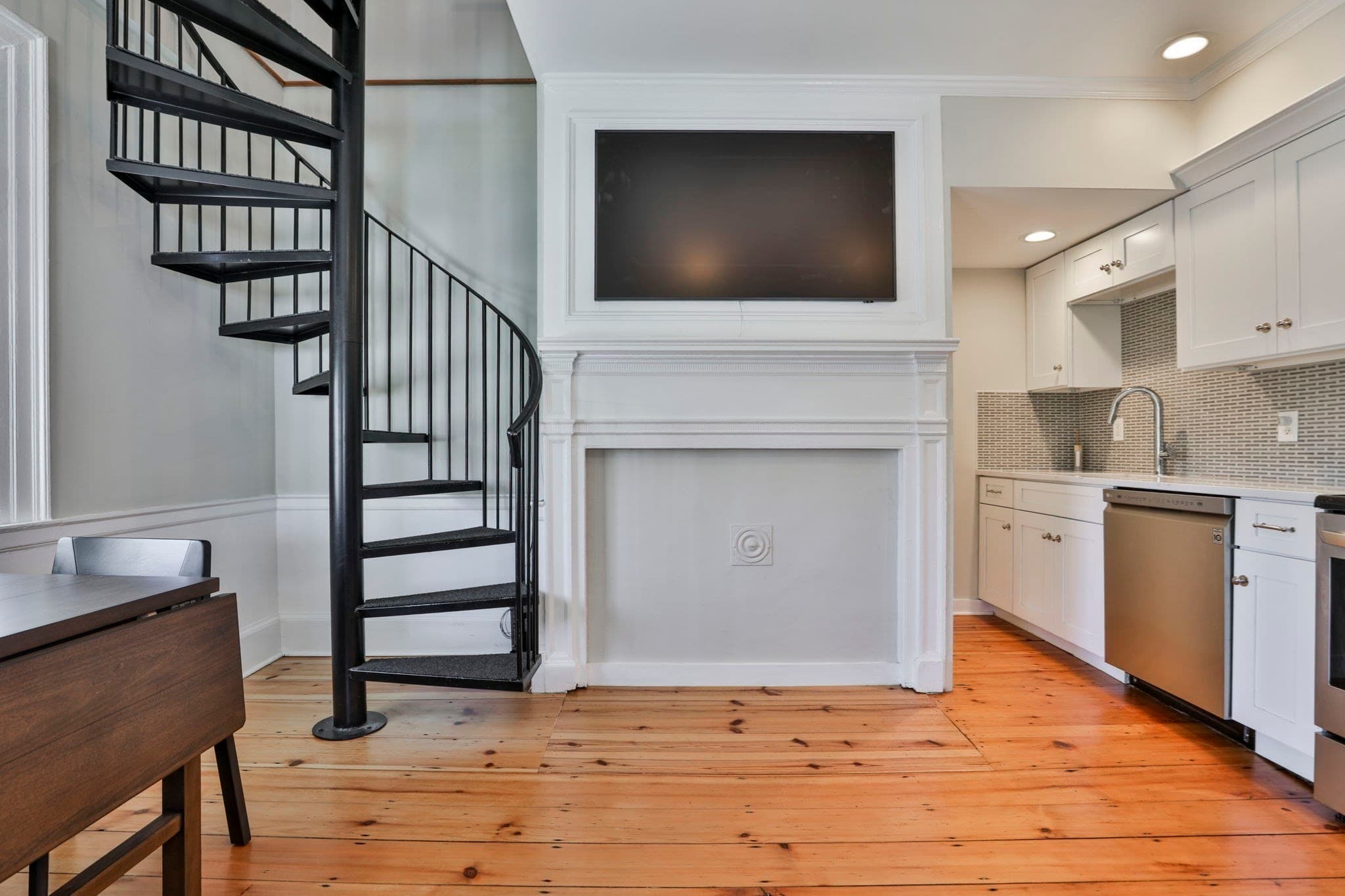 Condominium at 2 Court Street # 3, Newburyport MA 01950, Newburyport, photo 10 of 23