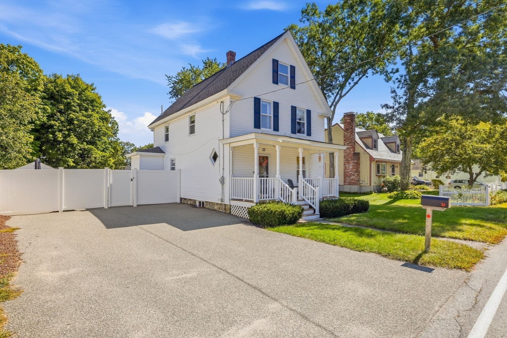 Single Family Residence at 32 Marshall St, Tewksbury MA 01876, Tewksbury, photo 3 of 42
