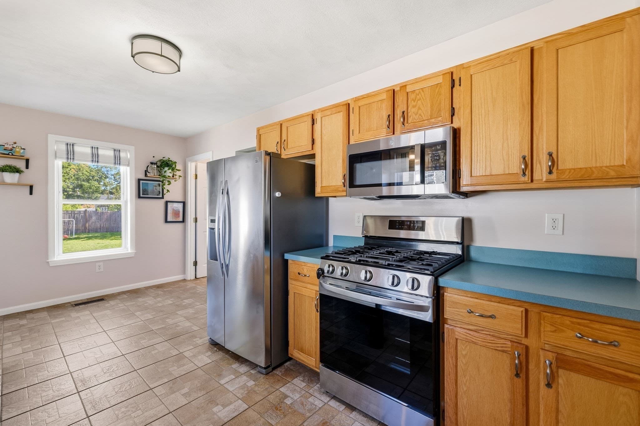 Single Family Residence at 32 Marshall St, Tewksbury MA 01876, Tewksbury, photo 10 of 42