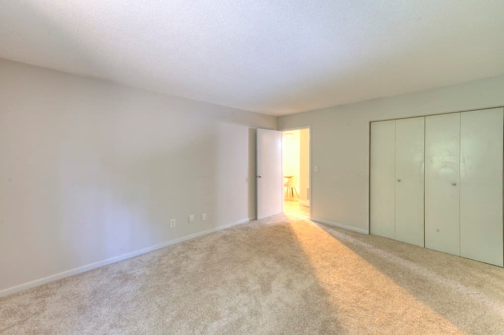 Condominium at 16 Thayer Pond Dr # 16, Oxford MA 01537, Oxford, photo 15 of 25