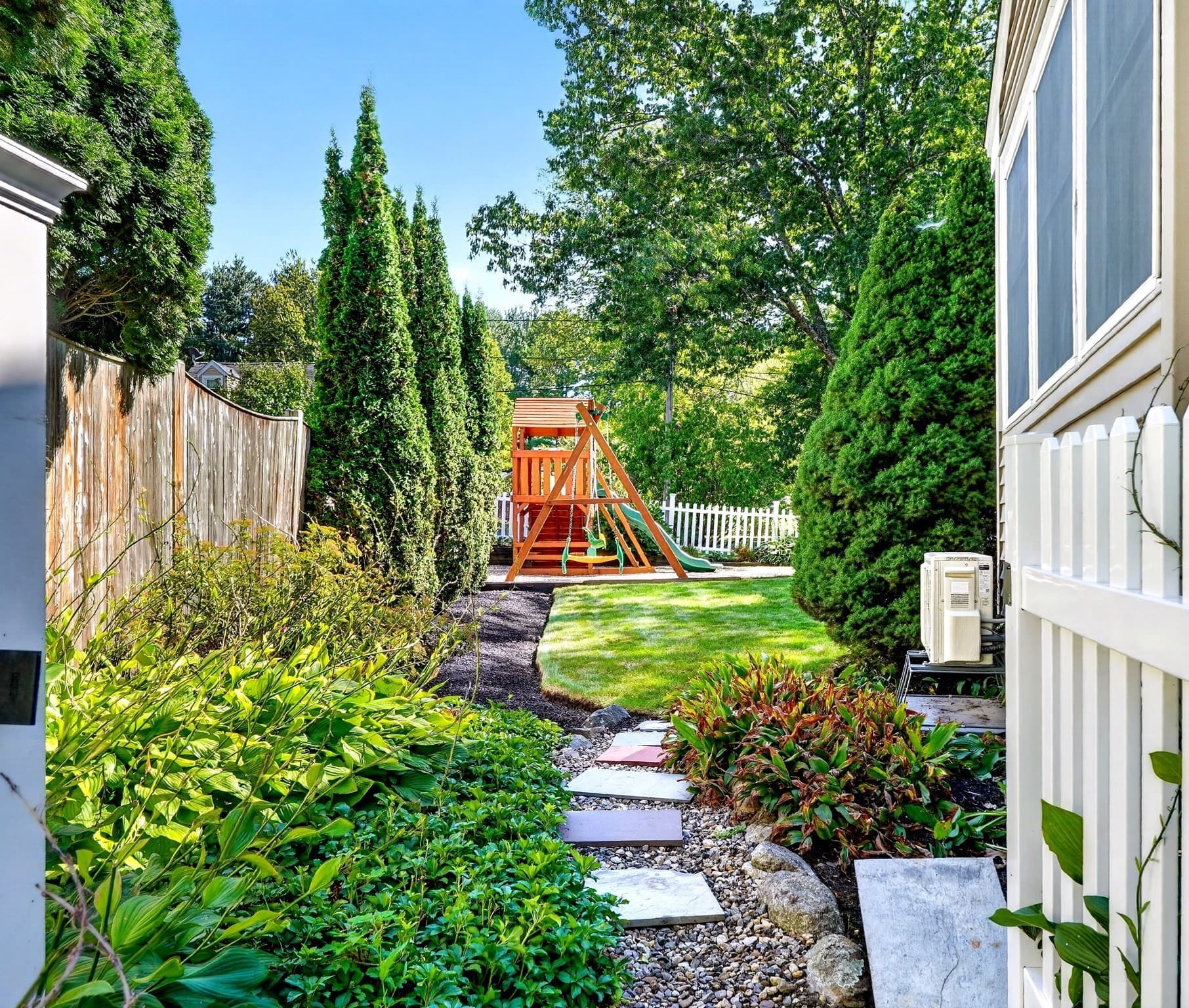Single Family Residence at 8 Sunnyfield Road, Bedford MA 01730, Bedford, photo 26 of 30