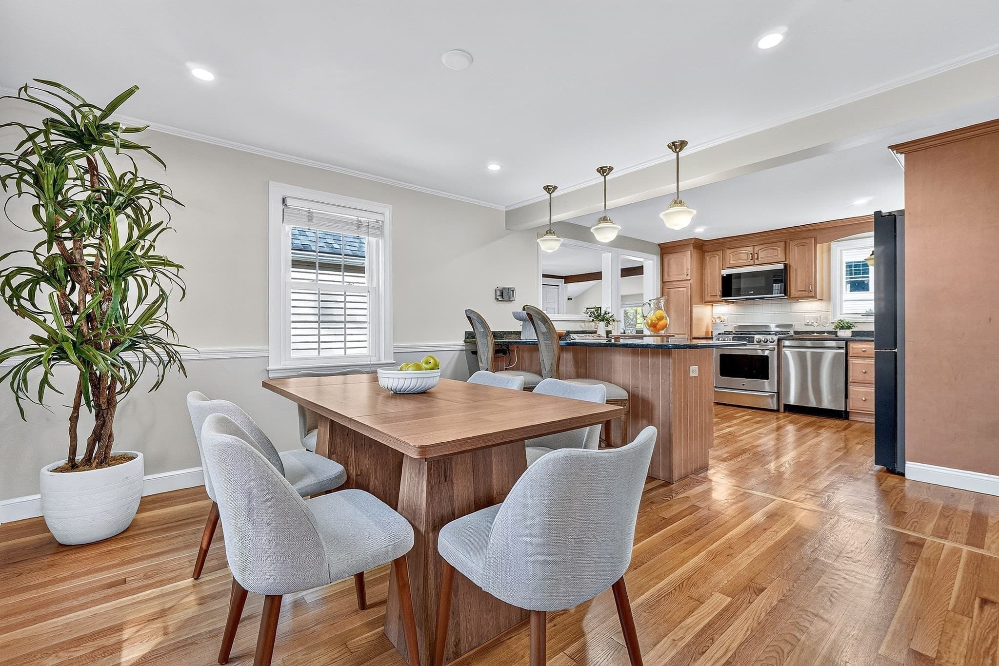 Single Family Residence at 8 Sunnyfield Road, Bedford MA 01730, Bedford, photo 4 of 30