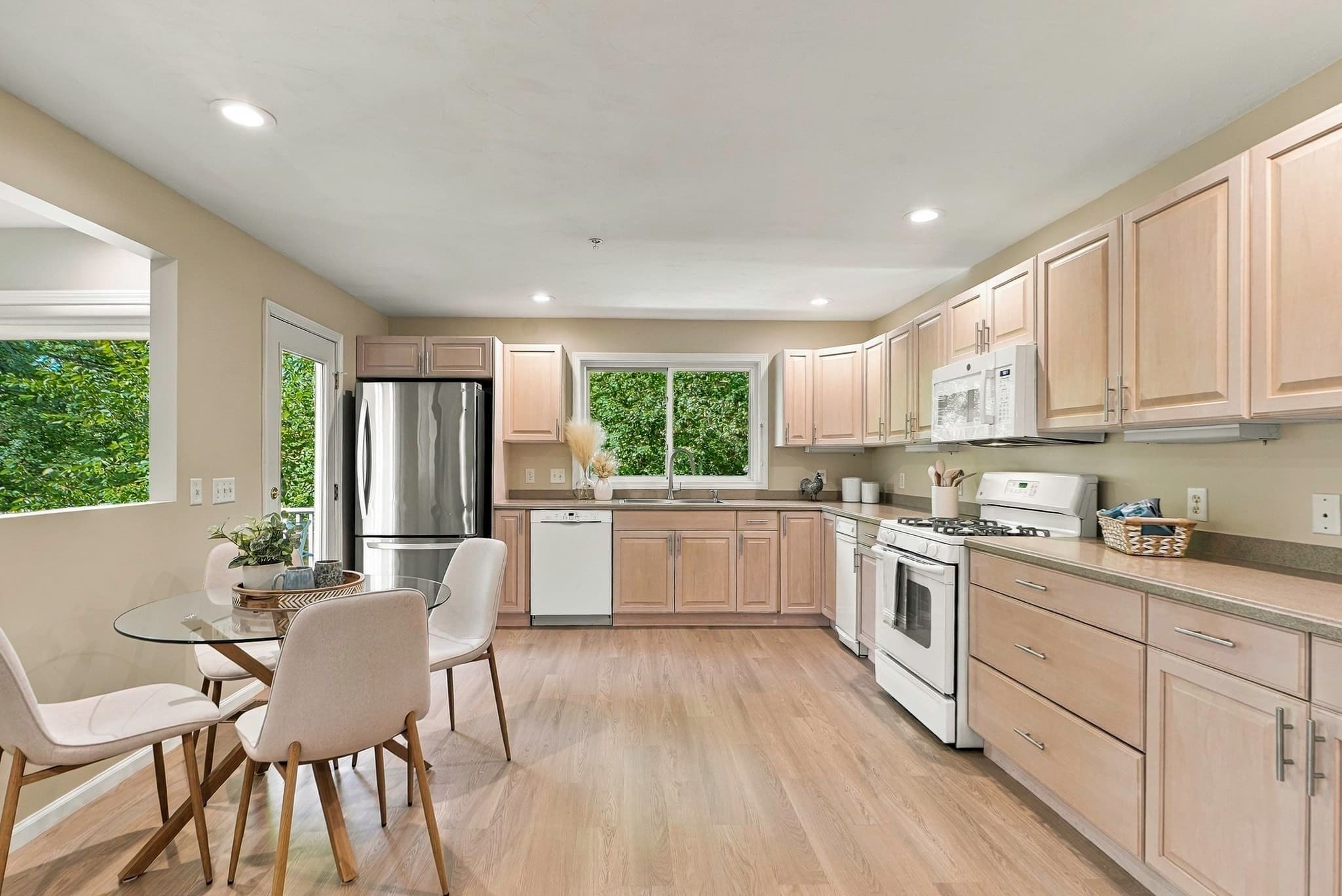 Condominium at 1802 Old Bridge Ln # 1802, Bellingham MA 02019, Bellingham, photo 15 of 40