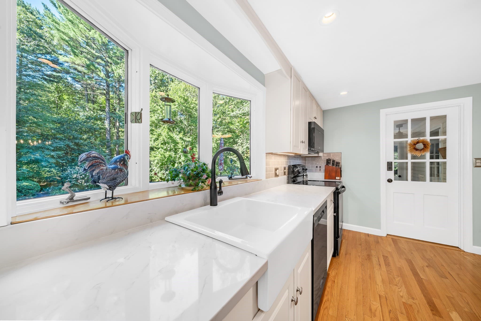 Single Family Residence at 6 W Parish Dr, Andover MA 01810, Andover, photo 12 of 41