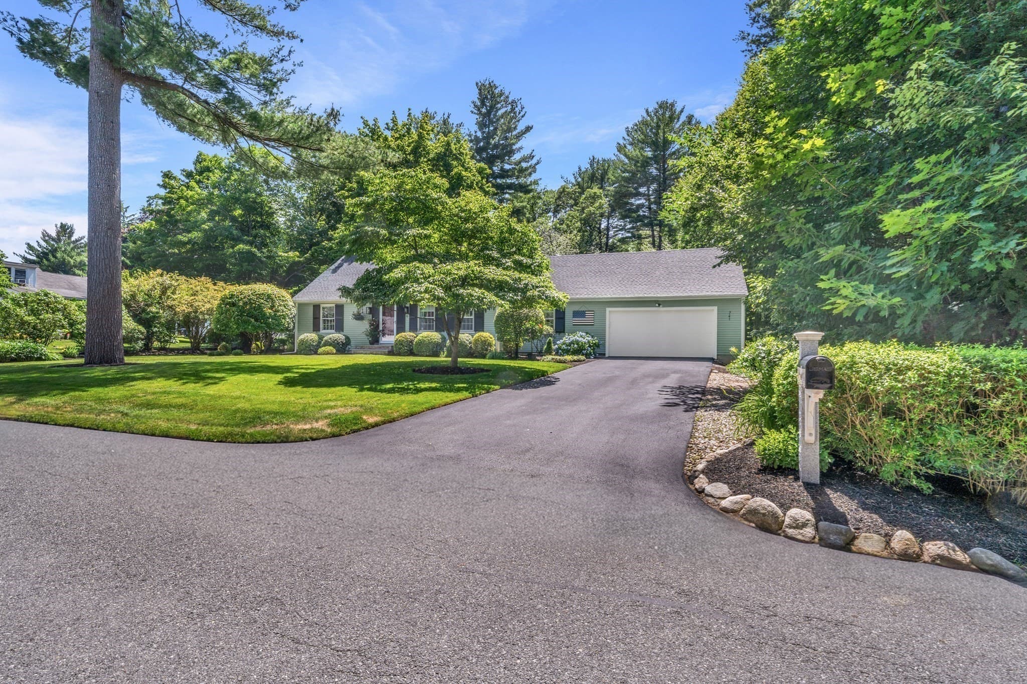 Single Family Residence at 6 W Parish Dr, Andover MA 01810, Andover, photo 8 of 41