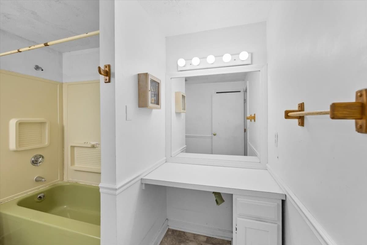 Condominium at 21 Surrey Ln # 21, Bourne MA 02532, Bourne, photo 18 of 30