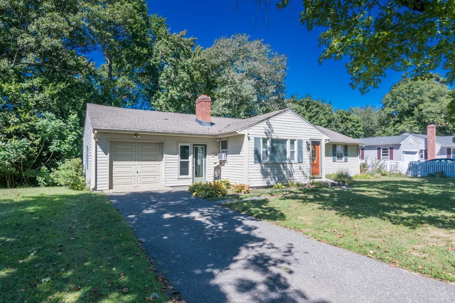 Single Family Residence at 262 Cooper Street, Agawam MA 01001, Agawam, photo 2 of 28