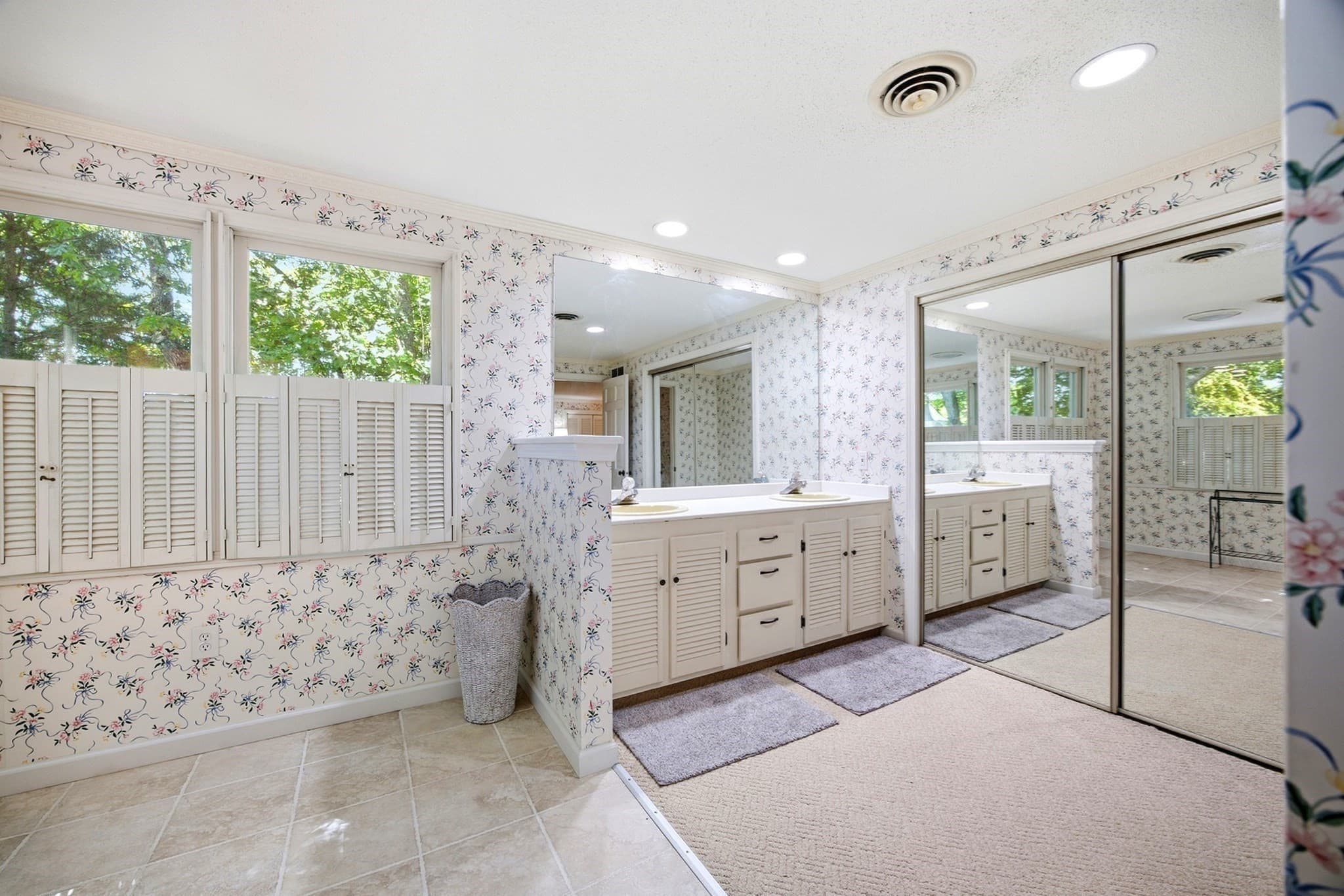 Single Family Residence at 64 Cambridge Cir, Longmeadow MA 01106, Longmeadow, photo 27 of 42