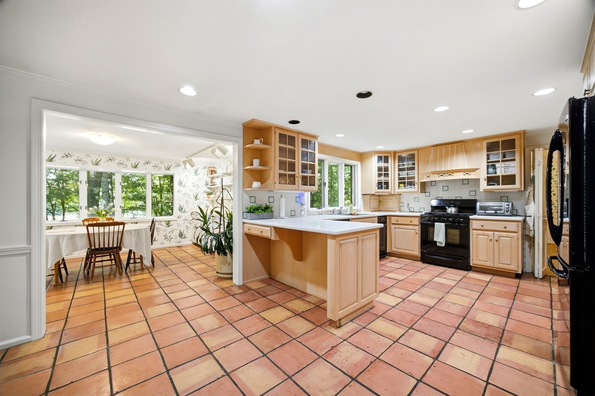 Single Family Residence at 64 Cambridge Cir, Longmeadow MA 01106, Longmeadow, photo 7 of 42