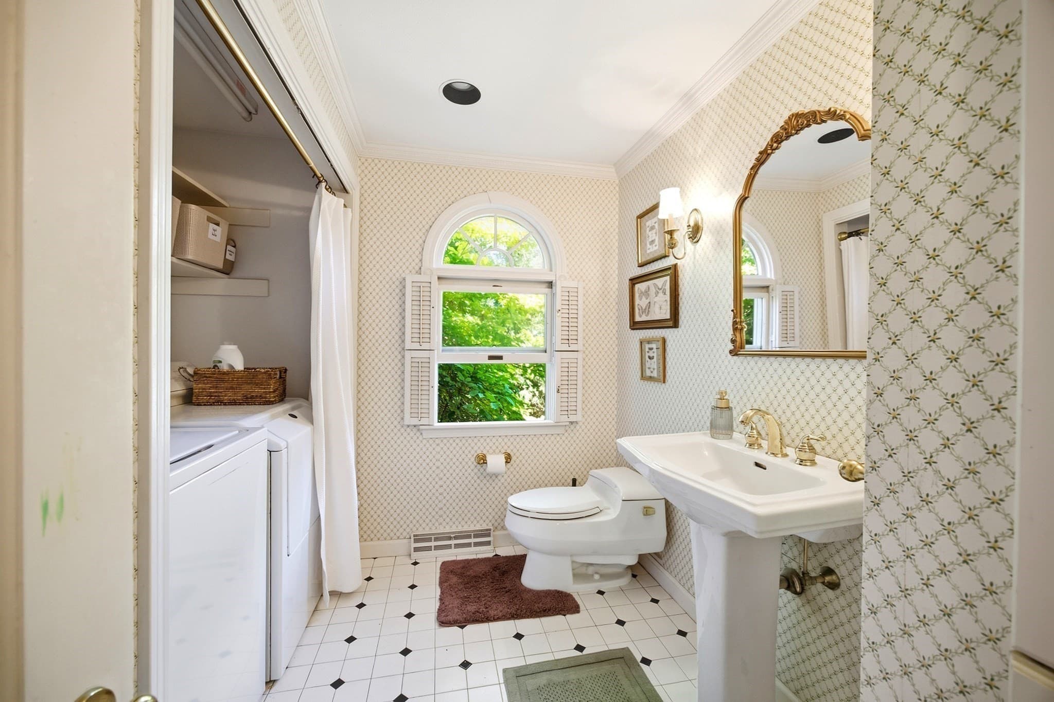 Single Family Residence at 64 Cambridge Cir, Longmeadow MA 01106, Longmeadow, photo 14 of 42